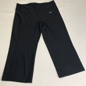 Nike Dri-Fit Capri Pants☀️